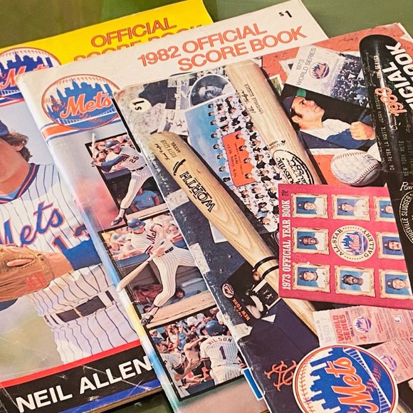 3 Vintage Mets Baseball Scorebooks from 1981-1983 - Picture 2 of 13